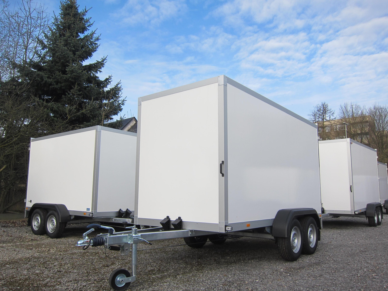 WM Meyer Koffer AZ 2035/151 S35 351x151x185cm (L) 2000kg - Skříňový přívěs: obrázek 1 WM Meyer Koffer AZ 2035/151 S35 351x151x185cm (L) 2000kg - Skříňový přívěs: obrázek 1