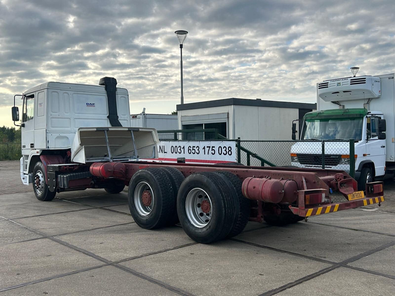 DAF 95.400 - Podvozek s kabinou: obrázek 3 DAF 95.400 - Podvozek s kabinou: obrázek 3