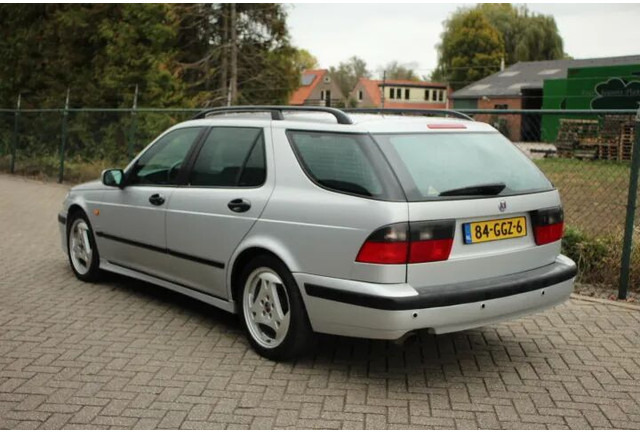 Saab 9-5 Estate 2.3 TURBO S Aero - Osobní auto: obrázek 3 Saab 9-5 Estate 2.3 TURBO S Aero - Osobní auto: obrázek 3