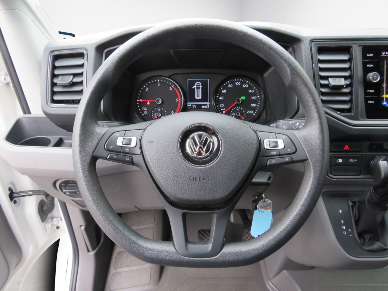 VOLKSWAGEN Crafter 35 L3H3 Kasten 4MOTION Navi ZV - Furgon: obrázek 4 VOLKSWAGEN Crafter 35 L3H3 Kasten 4MOTION Navi ZV - Furgon: obrázek 4