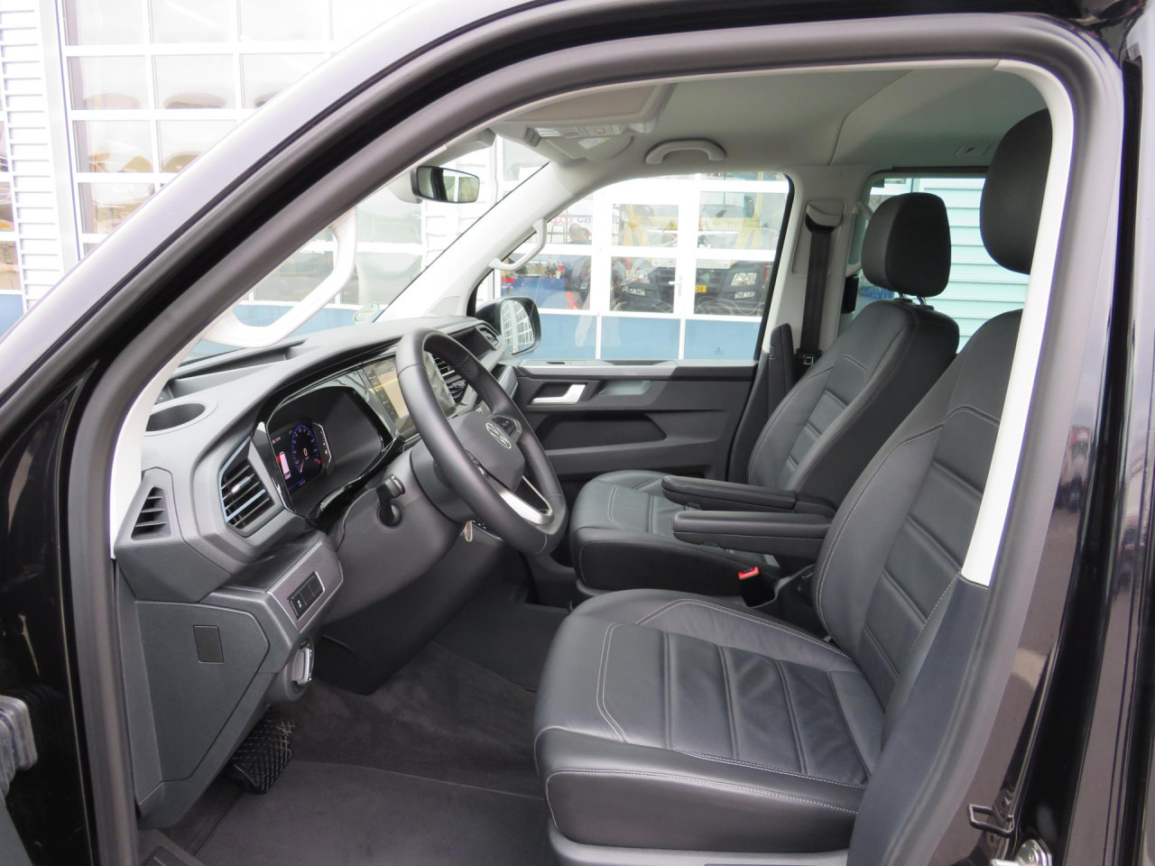 VOLKSWAGEN T6.1 Multivan Comfortline Edition Court Bluetooth - Osobní auto: obrázek 2 VOLKSWAGEN T6.1 Multivan Comfortline Edition Court Bluetooth - Osobní auto: obrázek 2