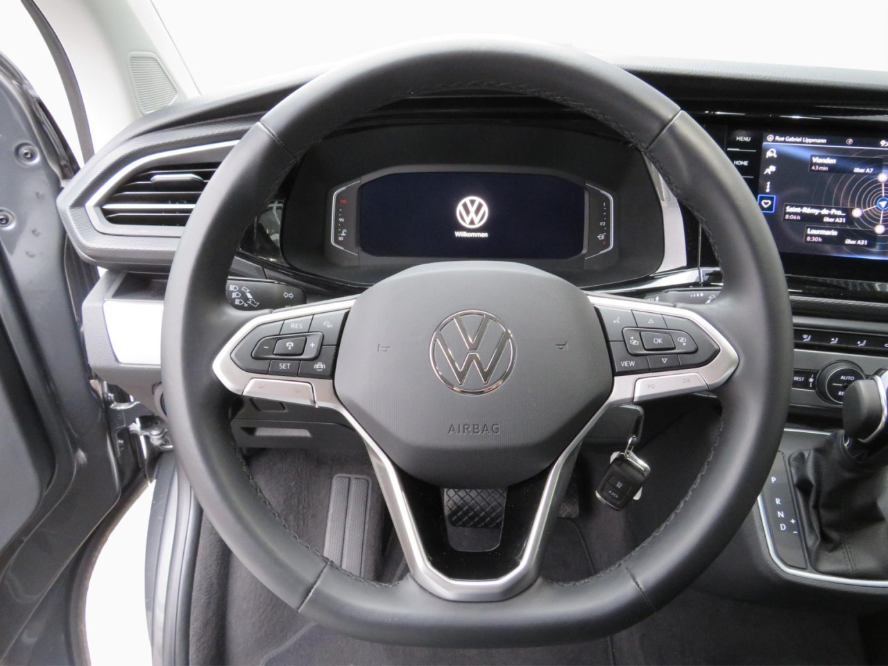 VOLKSWAGEN T6.1 Multivan Comfortline Edition Court Bluetooth - Osobní auto: obrázek 3 VOLKSWAGEN T6.1 Multivan Comfortline Edition Court Bluetooth - Osobní auto: obrázek 3