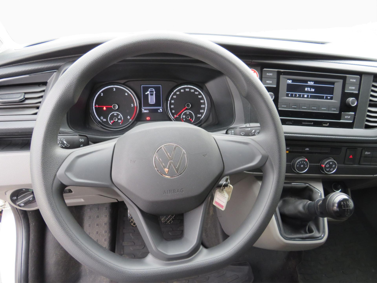 VOLKSWAGEN T6.1 Transporter 2.0 TDI Kasten Klima ZV - Malá dodávka: obrázek 2 VOLKSWAGEN T6.1 Transporter 2.0 TDI Kasten Klima ZV - Malá dodávka: obrázek 2