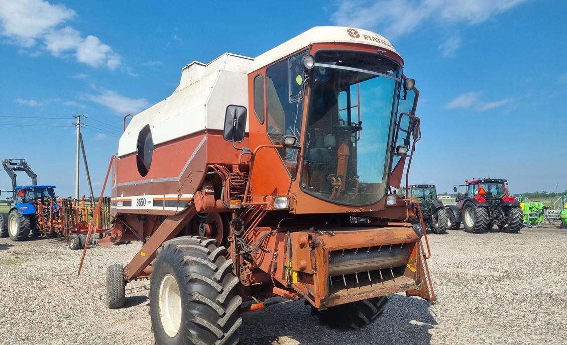 Laverda 3650 - Sklízecí mlátička: obrázek 1 Laverda 3650 - Sklízecí mlátička: obrázek 1