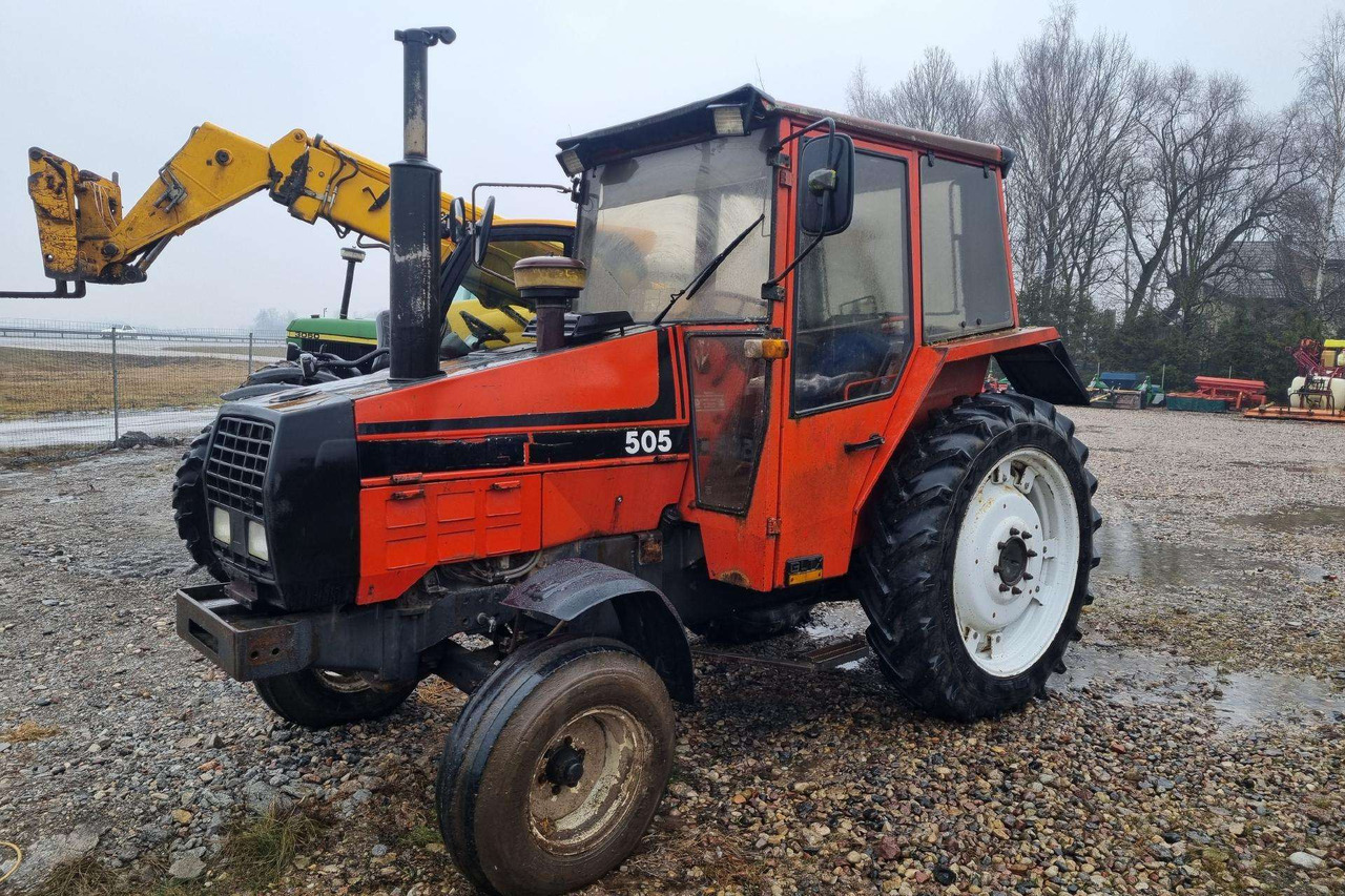 Valmet 505 - Traktor: obrázek 2 Valmet 505 - Traktor: obrázek 2