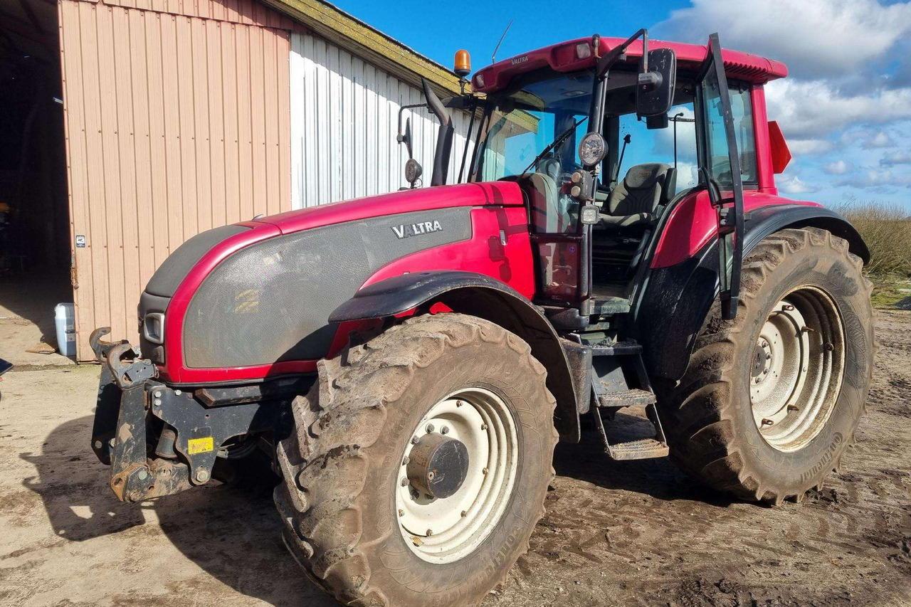 Valtra T190 - Traktor: obrázek 1 Valtra T190 - Traktor: obrázek 1