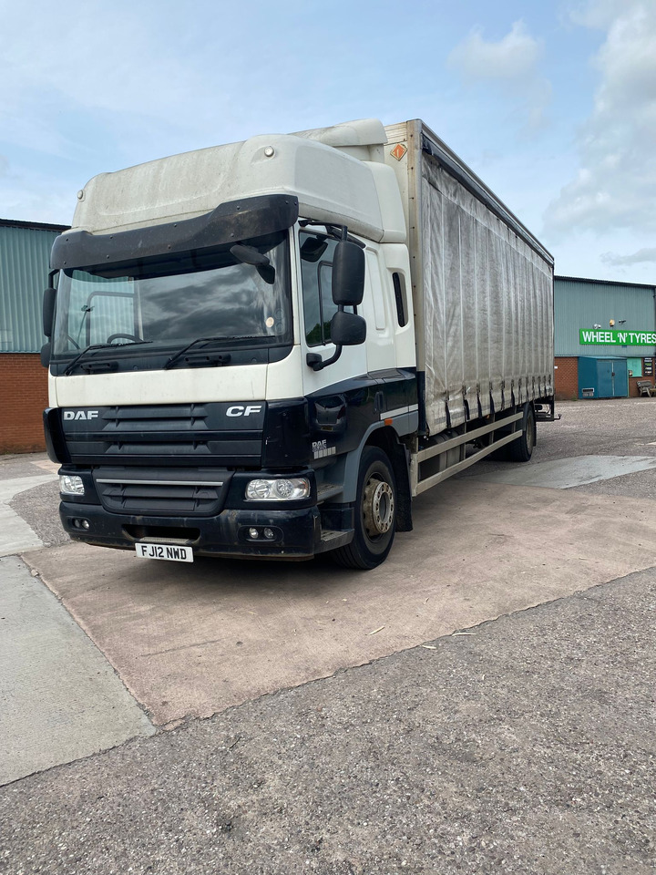 Plachtový nákladní auto DAF CF 65 250: obrázek 1