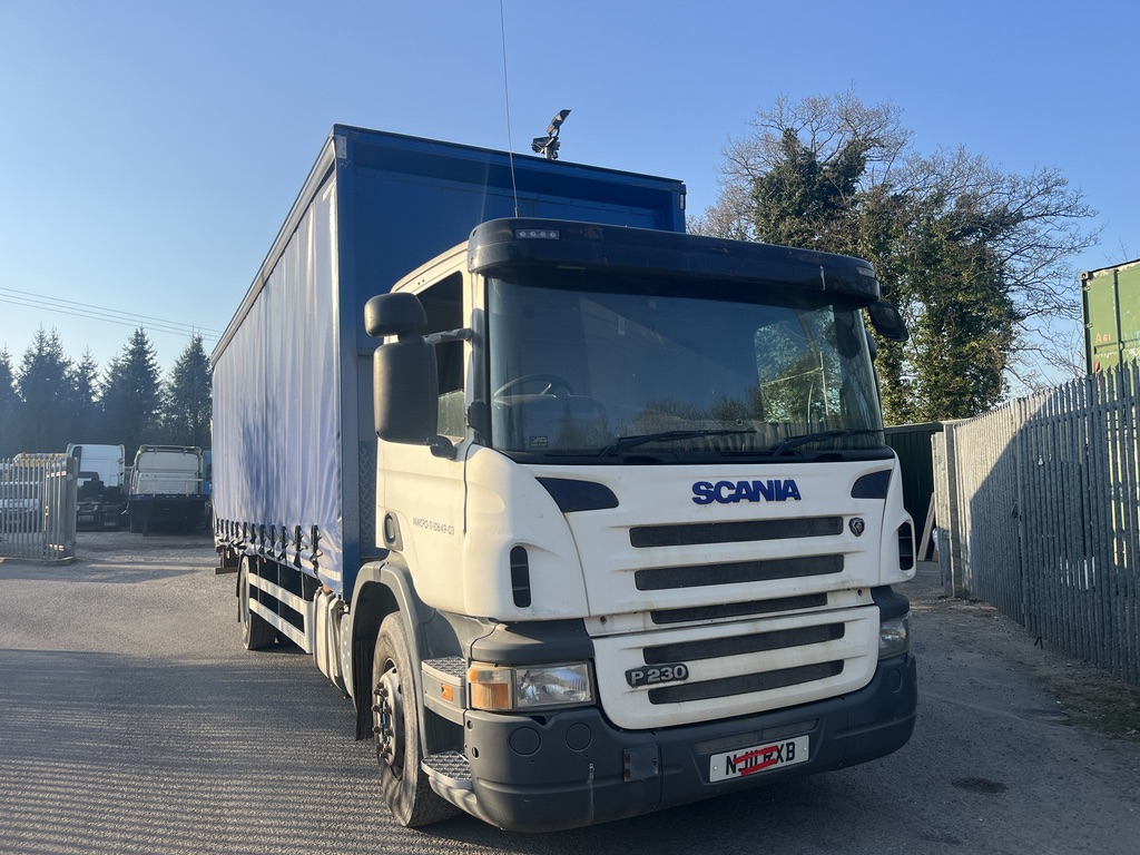 Scania P230 4x2 Curtain side - Plachtový nákladní auto: obrázek 1 Scania P230 4x2 Curtain side - Plachtový nákladní auto: obrázek 1