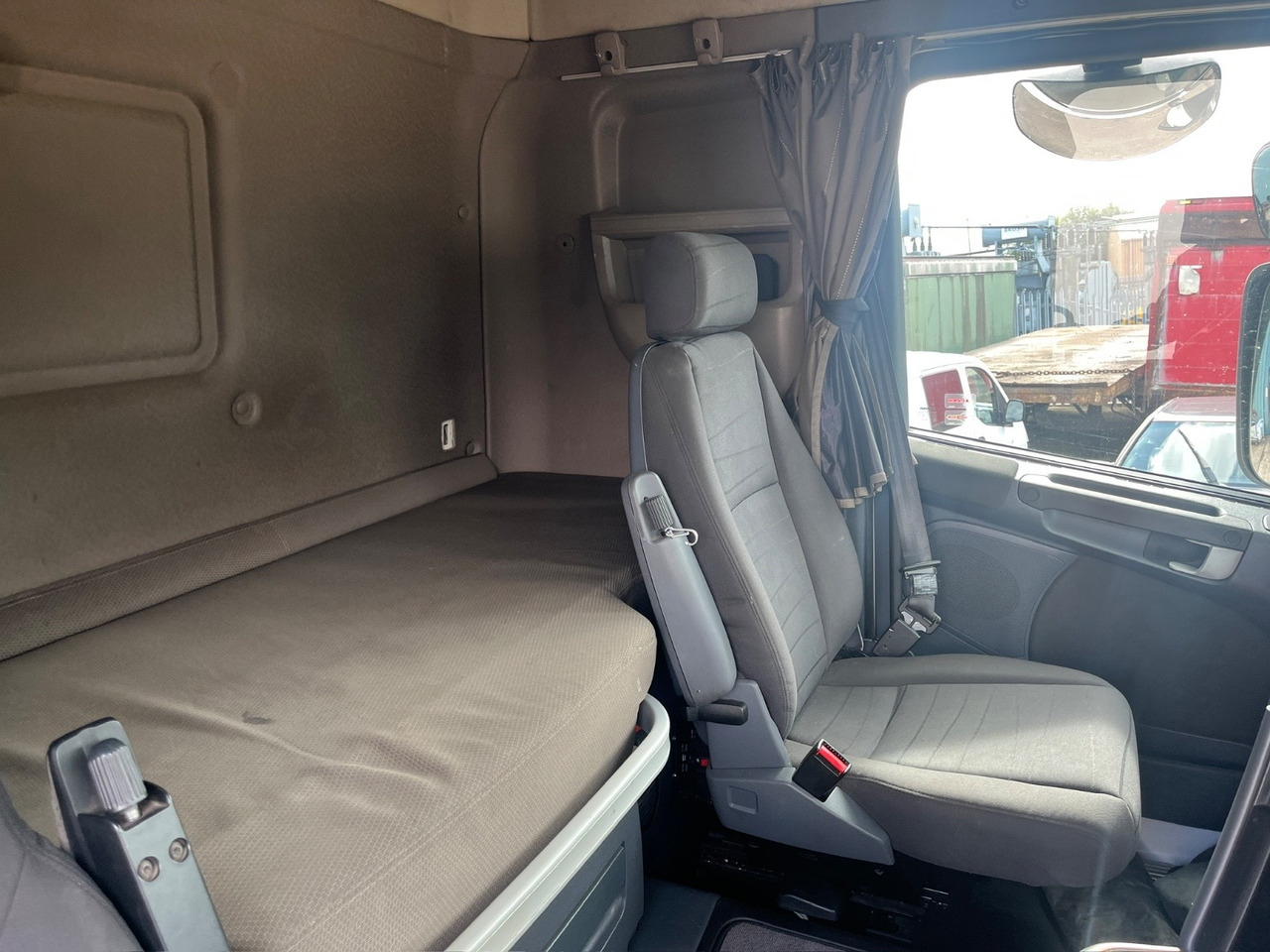 Scania R450 - Tahač: obrázek 5 Scania R450 - Tahač: obrázek 5