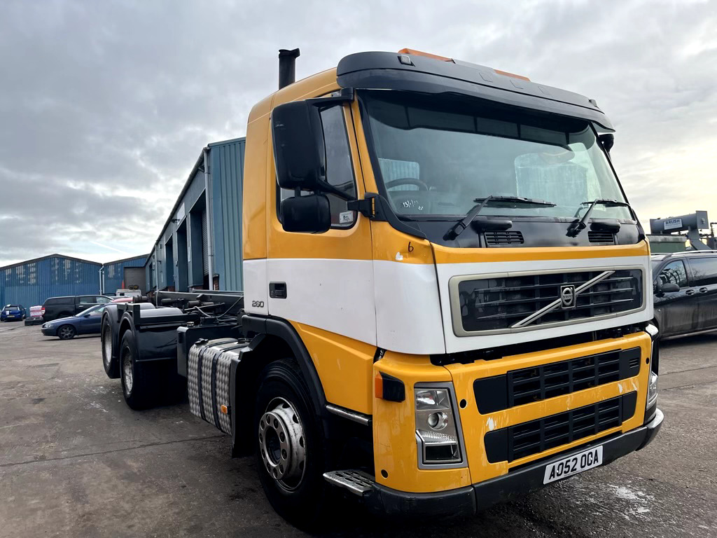VOLVO FM9 260 6X2 - Podvozek s kabinou: obrázek 1 VOLVO FM9 260 6X2 - Podvozek s kabinou: obrázek 1