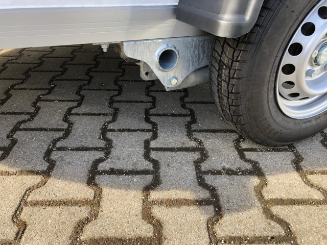 Nový Skříňový přívěs Cheval Liberte Debon Cargo 2 Poly + Türe weiß 1300 kg, 100 km/h, 300x155x168cm: obrázek 7 Nový Skříňový přívěs Cheval Liberte Debon Cargo 2 Poly + Türe weiß 1300 kg, 100 km/h, 300x155x168cm: obrázek 7