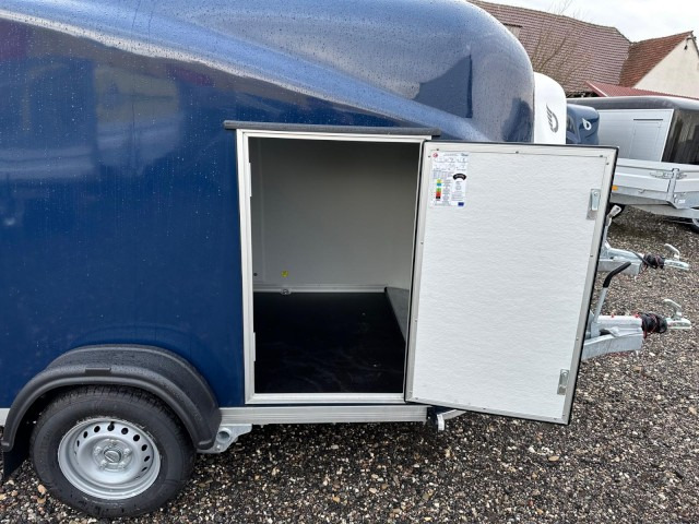 Cheval Liberte Debon Fourgon Cargo 2 Poly + Türe blau 1300 kg, 100 km/h, 300x155x168cm - Skříňový přívěs: obrázek 4 Cheval Liberte Debon Fourgon Cargo 2 Poly + Türe blau 1300 kg, 100 km/h, 300x155x168cm - Skříňový přívěs: obrázek 4