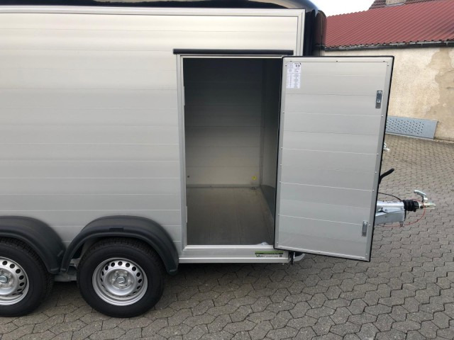 Cheval Liberte Debon Roadster 500 Alu + Türe 2000 kg, 100 km/h, 320x167x200cm - Skříňový přívěs: obrázek 5 Cheval Liberte Debon Roadster 500 Alu + Türe 2000 kg, 100 km/h, 320x167x200cm - Skříňový přívěs: obrázek 5