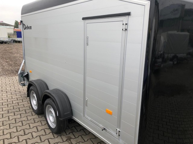 Cheval Liberte Debon Roadster 700 Alu + Türe 2600 kg, 100 km/h, 375x180x202cm - Skříňový přívěs: obrázek 4 Cheval Liberte Debon Roadster 700 Alu + Türe 2600 kg, 100 km/h, 375x180x202cm - Skříňový přívěs: obrázek 4