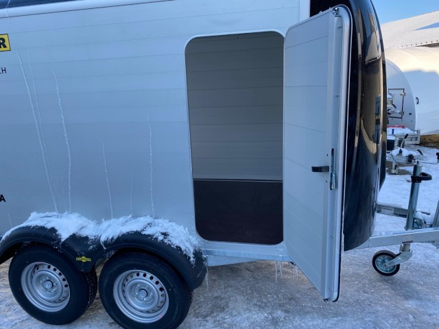 Humbaur Poly-Alu Koffer HKPA 263217, 2,6 to., 3280 x 1770 x 1800 mm - Skříňový přívěs: obrázek 4 Humbaur Poly-Alu Koffer HKPA 263217, 2,6 to., 3280 x 1770 x 1800 mm - Skříňový přívěs: obrázek 4