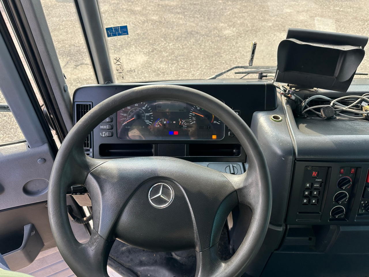 MERCEDES-BENZ econic 26.33 6x2 - Komunální/ Speciální technika, Nákladní auto: obrázek 3 MERCEDES-BENZ econic 26.33 6x2 - Komunální/ Speciální technika, Nákladní auto: obrázek 3