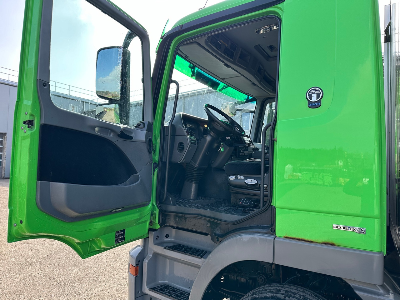 Chladírenský nákladní automobil MERCEDES-BENZ Actros 18.36 Kühler Hebebühne: obrázek 12