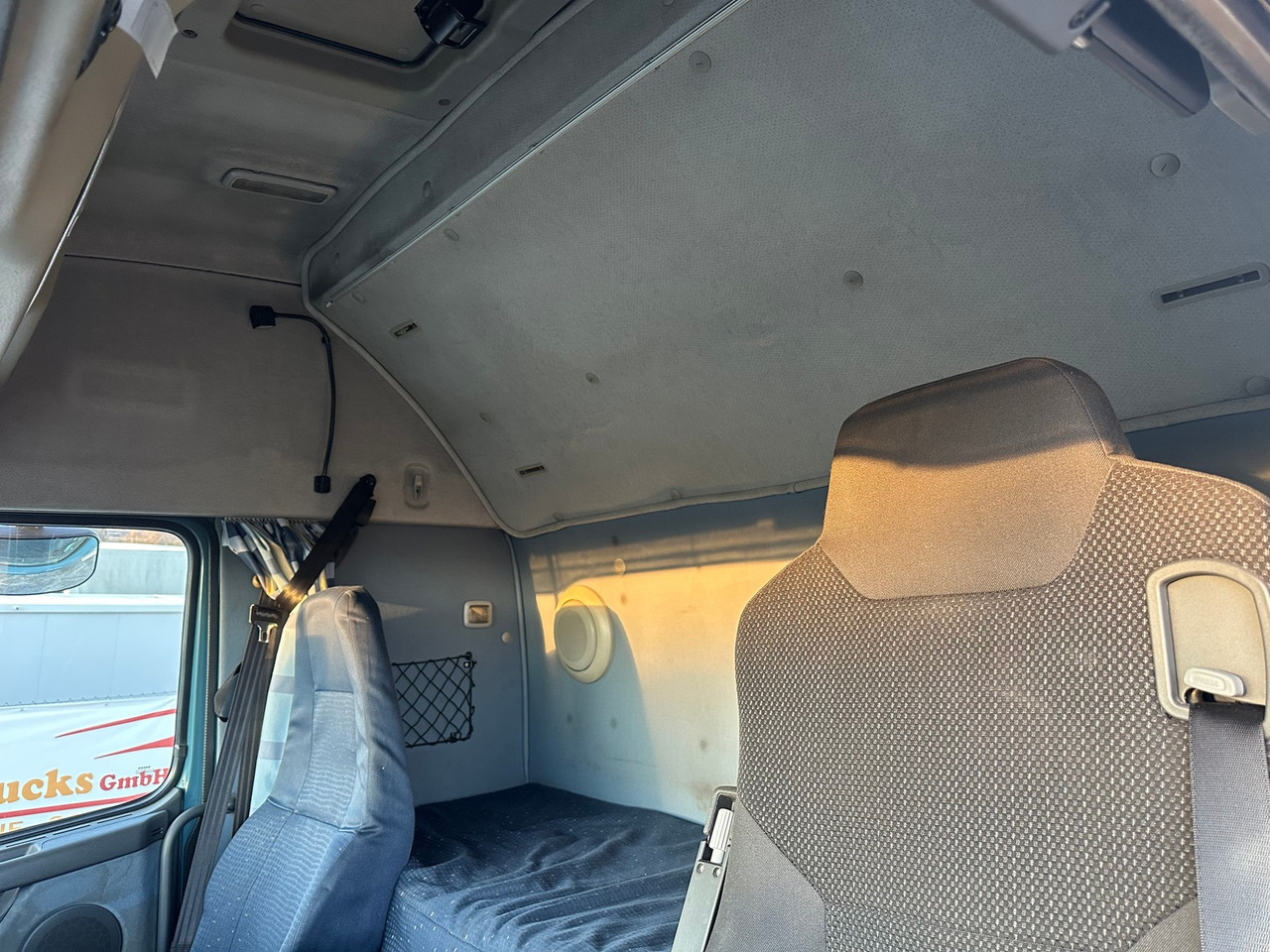 VOLVO FH 400 4x2 Kühler - Chladírenský nákladní automobil: obrázek 2 VOLVO FH 400 4x2 Kühler - Chladírenský nákladní automobil: obrázek 2