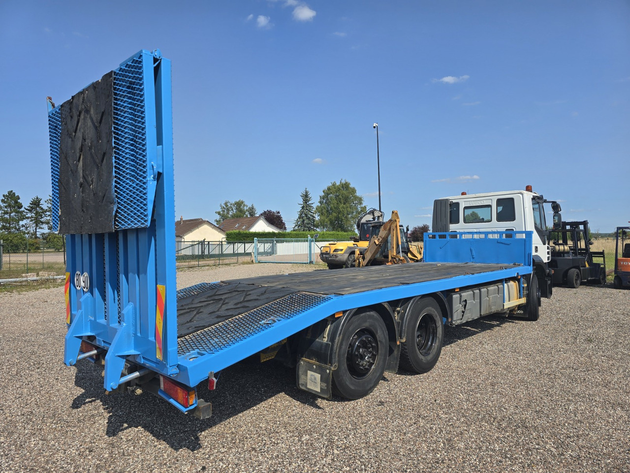 IVECO 260S33 - Přepravník automobilů: obrázek 3 IVECO 260S33 - Přepravník automobilů: obrázek 3
