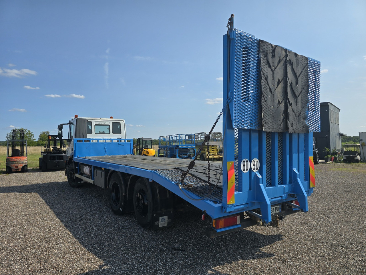 IVECO 260S33 - Přepravník automobilů: obrázek 2 IVECO 260S33 - Přepravník automobilů: obrázek 2