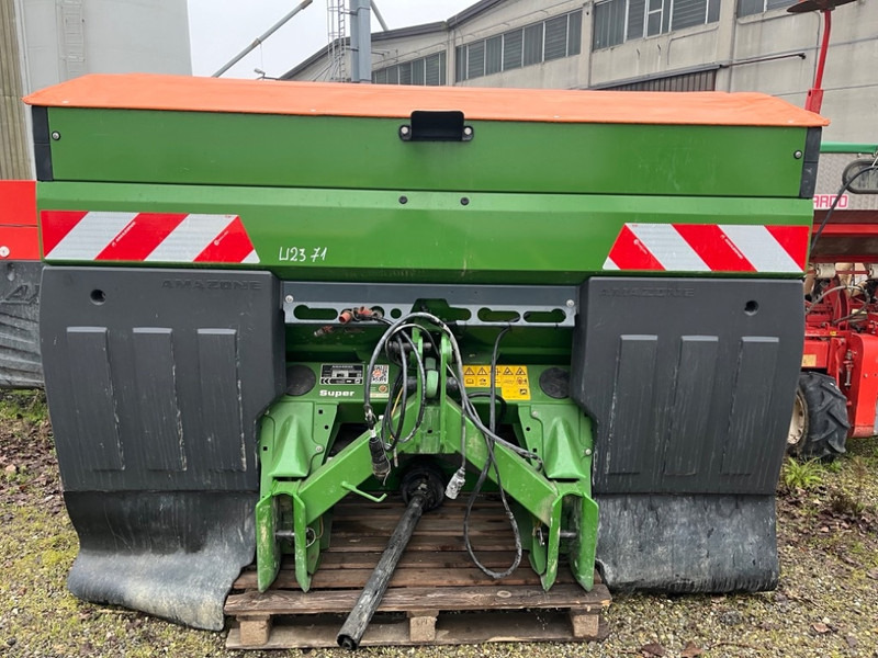 Amazone ZA-TS 1700 PROFIS TRONIC - Rozmetadlo hnoje: obrázek 3 Amazone ZA-TS 1700 PROFIS TRONIC - Rozmetadlo hnoje: obrázek 3