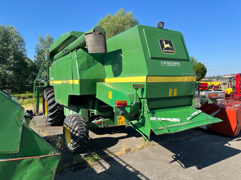John Deere 2256 - Sklízecí mlátička: obrázek 2 John Deere 2256 - Sklízecí mlátička: obrázek 2