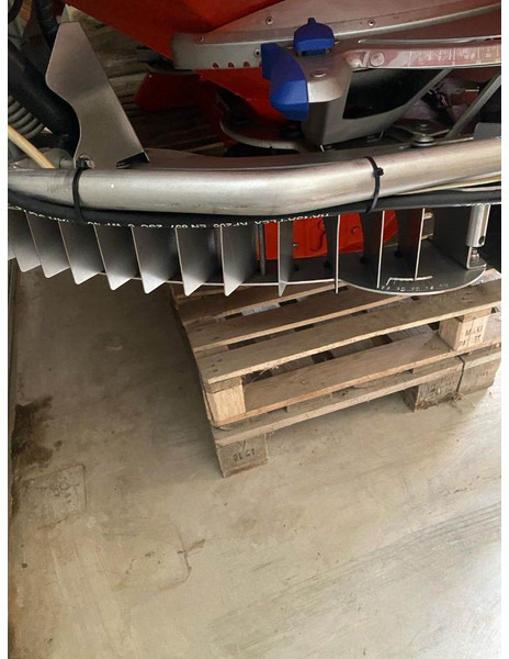 Kuhn Axis 40.1 W - Rozmetadlo hnoje: obrázek 3 Kuhn Axis 40.1 W - Rozmetadlo hnoje: obrázek 3