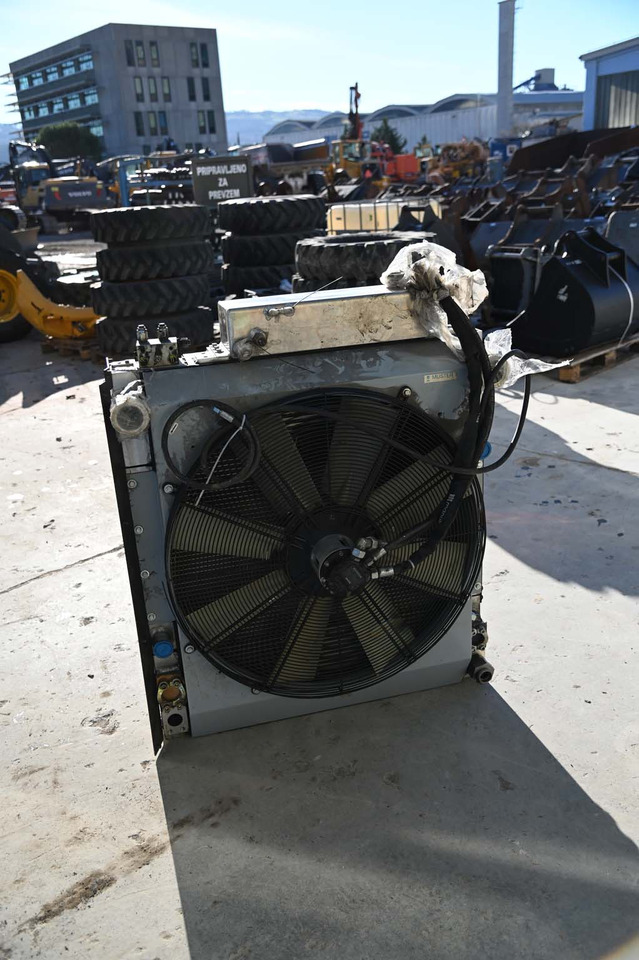 AKG engine cooling radiator - Chladič pro Stavební technika: obrázek 3 AKG engine cooling radiator - Chladič pro Stavební technika: obrázek 3