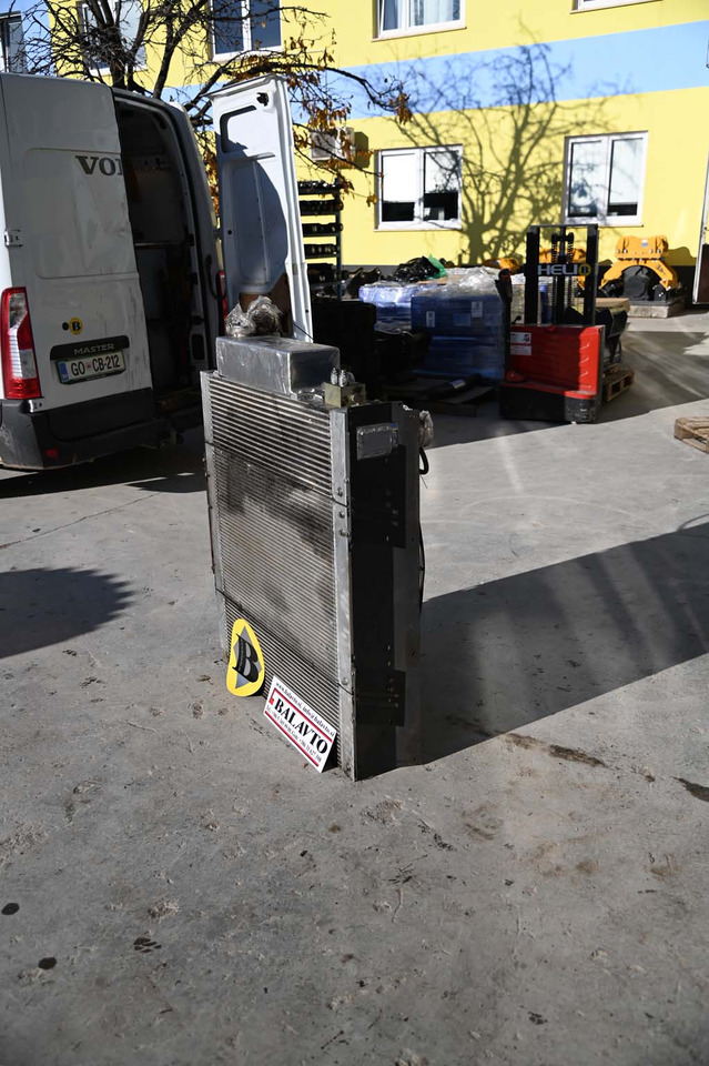 AKG engine cooling radiator - Chladič pro Stavební technika: obrázek 2 AKG engine cooling radiator - Chladič pro Stavební technika: obrázek 2