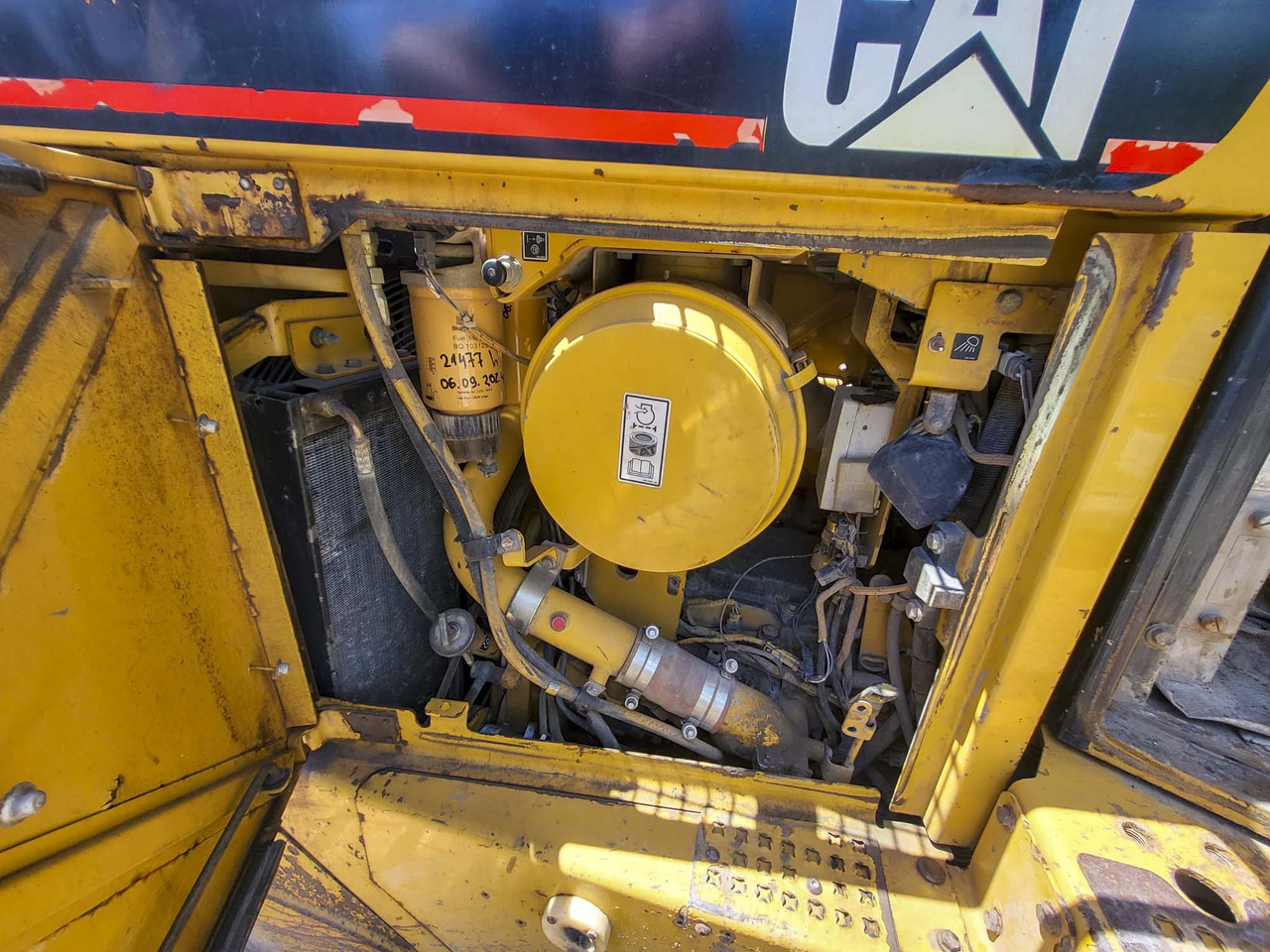 Buldozer Caterpillar D6R: obrázek 20