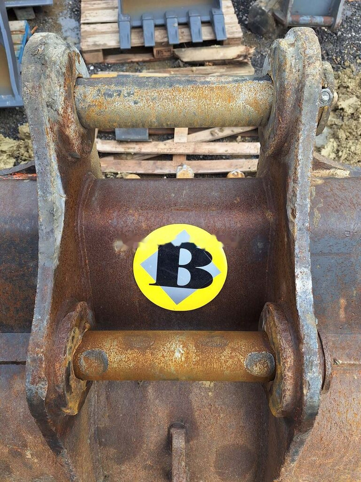 Digging bucket 1300 mm - Lžíce na bagr: obrázek 4 Digging bucket 1300 mm - Lžíce na bagr: obrázek 4