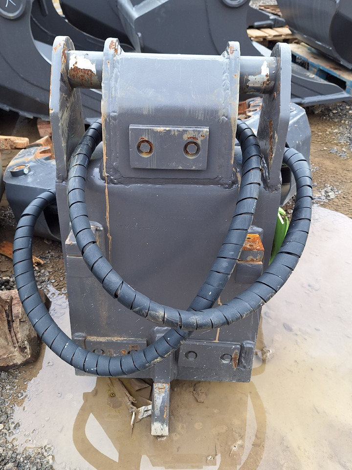 Grab BGS 04 for 8-12 ton excavators - Drapák pro Rýpadlo: obrázek 3 Grab BGS 04 for 8-12 ton excavators - Drapák pro Rýpadlo: obrázek 3