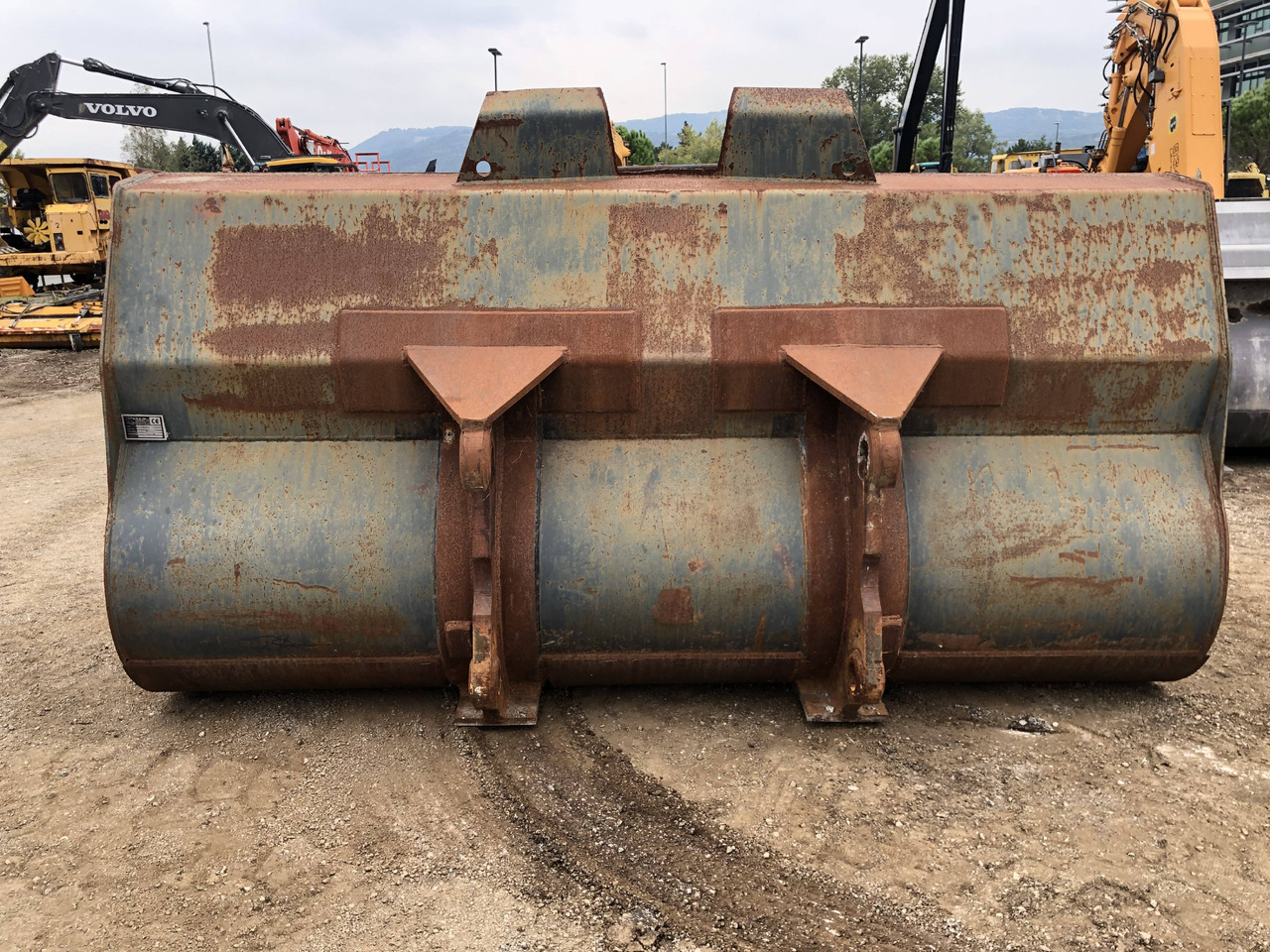 Loader bucket 3400 mm Volvo - Nakládací lžíce: obrázek 4 Loader bucket 3400 mm Volvo - Nakládací lžíce: obrázek 4