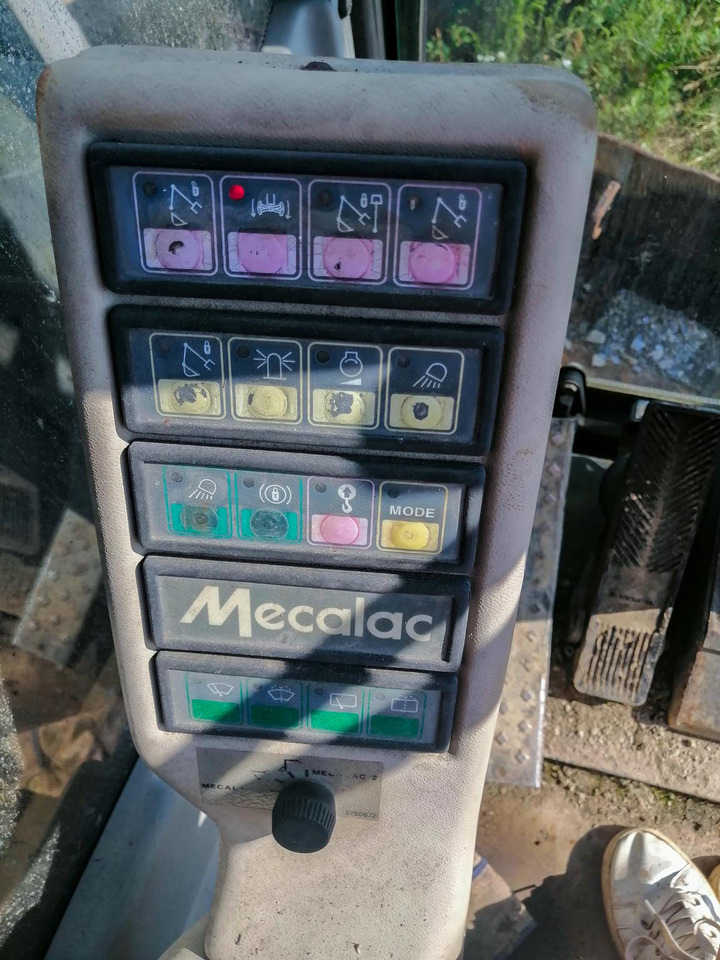 MECALAC 14 MXT - Kolesové rýpadlo: obrázek 4 MECALAC 14 MXT - Kolesové rýpadlo: obrázek 4