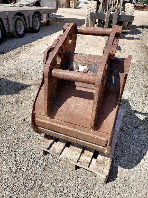Narrow digging bucket 800 mm - Lžíce na bagr: obrázek 3 Narrow digging bucket 800 mm - Lžíce na bagr: obrázek 3