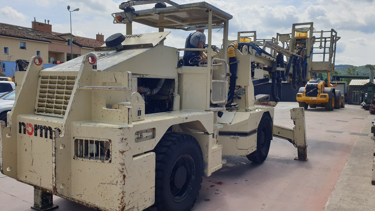 Normet Himec 9905 BT - Důlní stroj: obrázek 4 Normet Himec 9905 BT - Důlní stroj: obrázek 4
