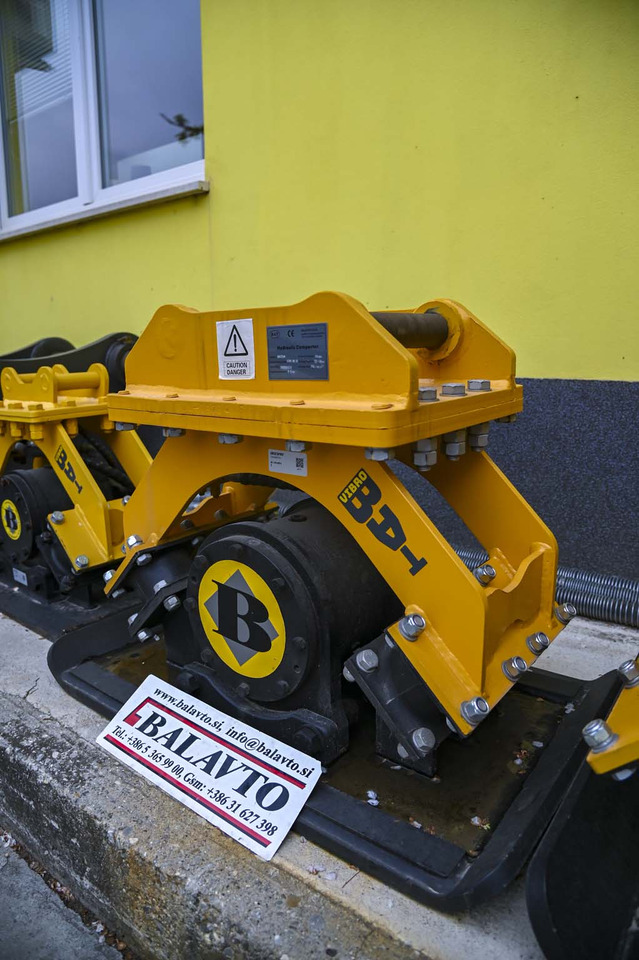 Plate compactor VIBROBAT 04 - Příslušenství pro Rýpadlo: obrázek 4 Plate compactor VIBROBAT 04 - Příslušenství pro Rýpadlo: obrázek 4