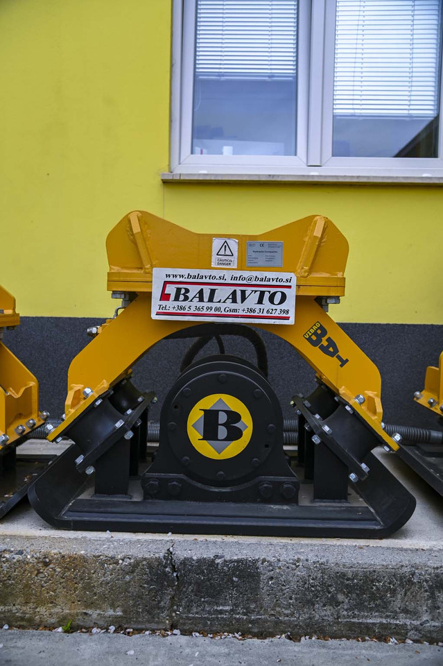 Plate compactor VIBROBAT 06 - Příslušenství pro Rýpadlo: obrázek 5 Plate compactor VIBROBAT 06 - Příslušenství pro Rýpadlo: obrázek 5