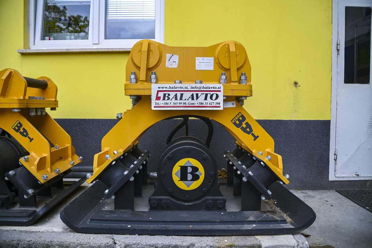 Plate compactor VIBROBAT 08 - Příslušenství pro Rýpadlo: obrázek 1 Plate compactor VIBROBAT 08 - Příslušenství pro Rýpadlo: obrázek 1