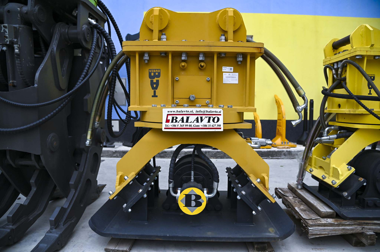 Plate compactor VIBROBAT 08 with rotator - Příslušenství pro Rýpadlo: obrázek 2 Plate compactor VIBROBAT 08 with rotator - Příslušenství pro Rýpadlo: obrázek 2