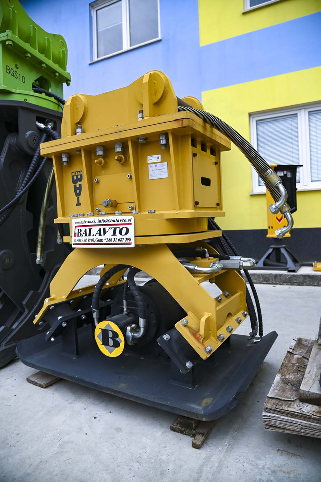 Plate compactor VIBROBAT 08 with rotator - Příslušenství pro Rýpadlo: obrázek 3 Plate compactor VIBROBAT 08 with rotator - Příslušenství pro Rýpadlo: obrázek 3