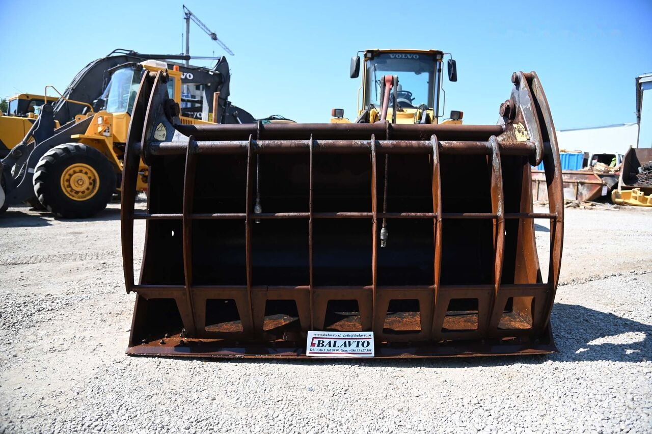 Trevi Benne loader bucket 2500 mm - Nakládací lžíce: obrázek 1 Trevi Benne loader bucket 2500 mm - Nakládací lžíce: obrázek 1