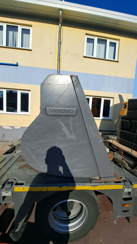 VOLVO 2500 mm for 12-15 ton wheel loaders - Nakládací lžíce: obrázek 4 VOLVO 2500 mm for 12-15 ton wheel loaders - Nakládací lžíce: obrázek 4