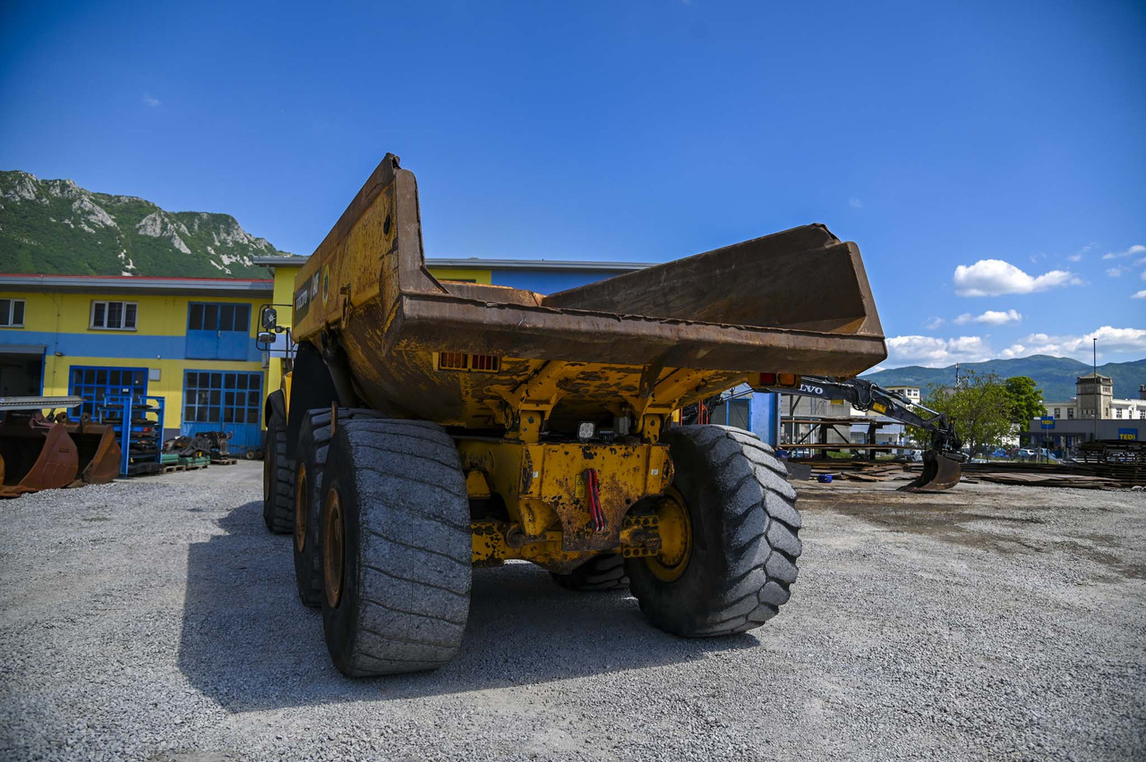 VOLVO A40F - Kloubový sklápěč: obrázek 5 VOLVO A40F - Kloubový sklápěč: obrázek 5
