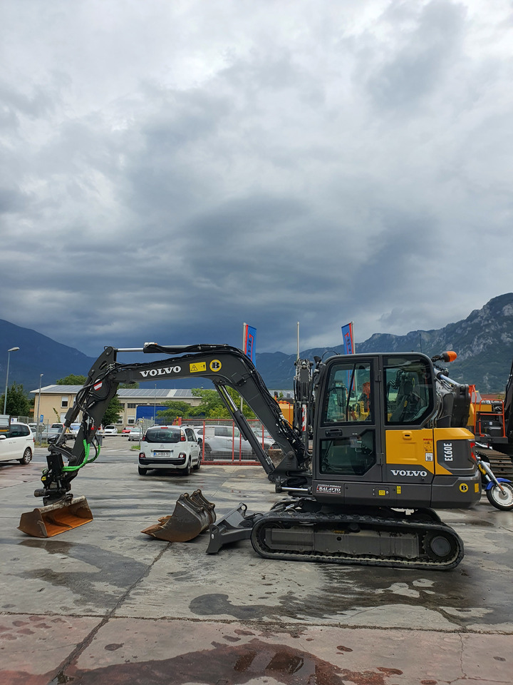 VOLVO EC60E - Mini rýpadlo: obrázek 2 VOLVO EC60E - Mini rýpadlo: obrázek 2