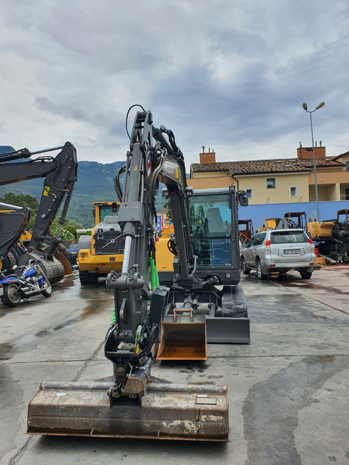 VOLVO EC60E - Mini rýpadlo: obrázek 4 VOLVO EC60E - Mini rýpadlo: obrázek 4
