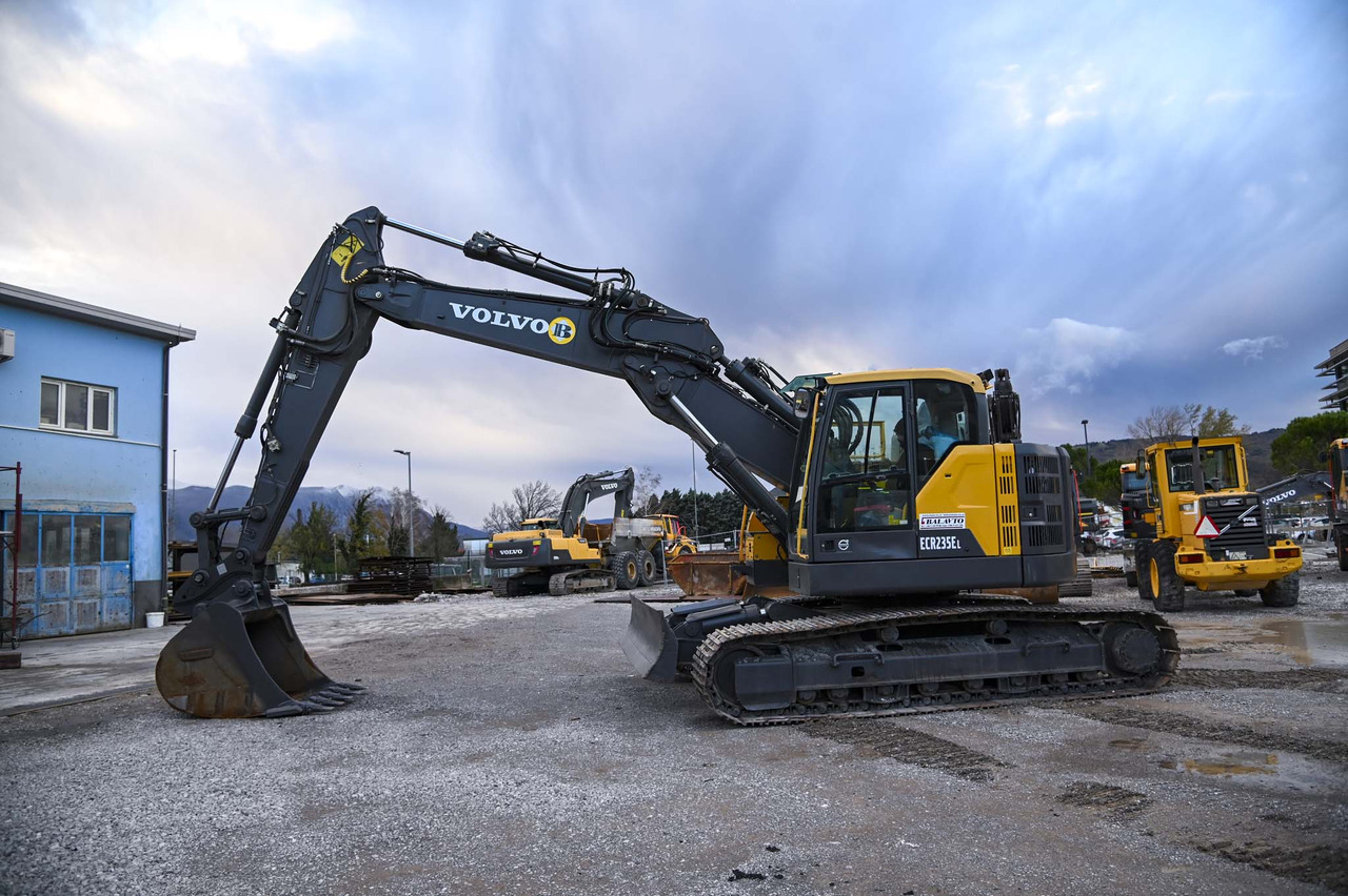 VOLVO ECR235EL - Pásové rýpadlo: obrázek 3 VOLVO ECR235EL - Pásové rýpadlo: obrázek 3