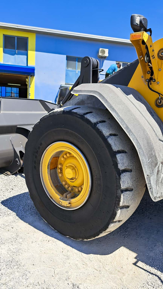 Kolový nakladač VOLVO L120H: obrázek 34