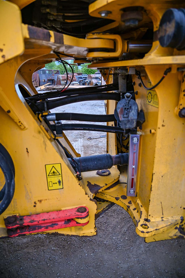 Kolový nakladač VOLVO L180G: obrázek 39 Kolový nakladač VOLVO L180G: obrázek 39