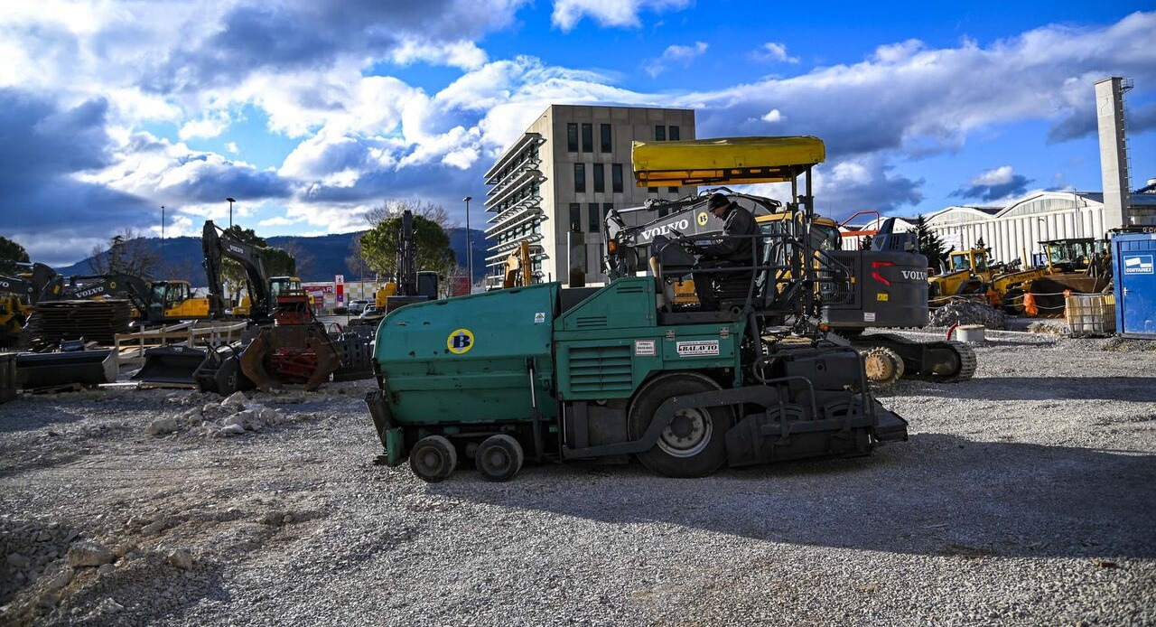 Vögele Super 1203 - Finišér: obrázek 2 Vögele Super 1203 - Finišér: obrázek 2